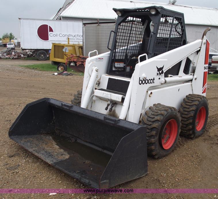 image for item 5427 1992 Bobcat 943 skid steer