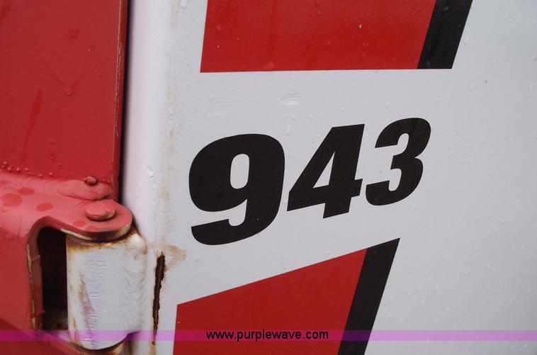 image for item 5427 1992 Bobcat 943 skid steer