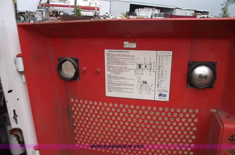 image for item 5427 1992 Bobcat 943 skid steer