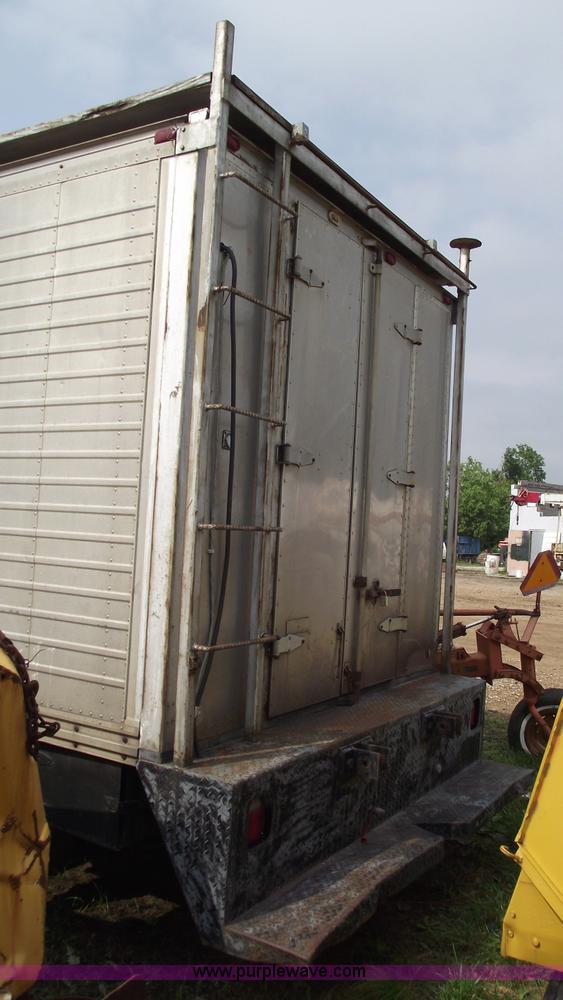 image for item 5429 1986 Chevrolet C60 box truck