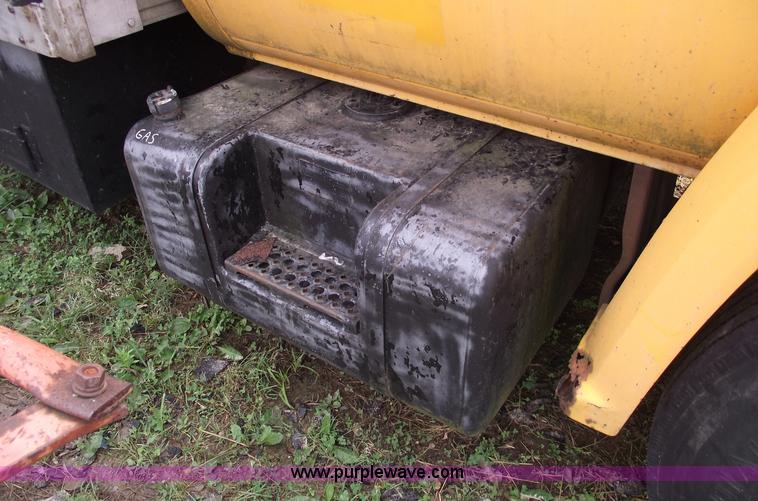 image for item 5429 1986 Chevrolet C60 box truck