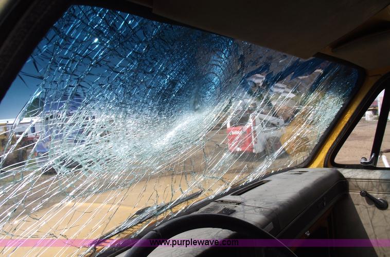 image for item 5429 1986 Chevrolet C60 box truck