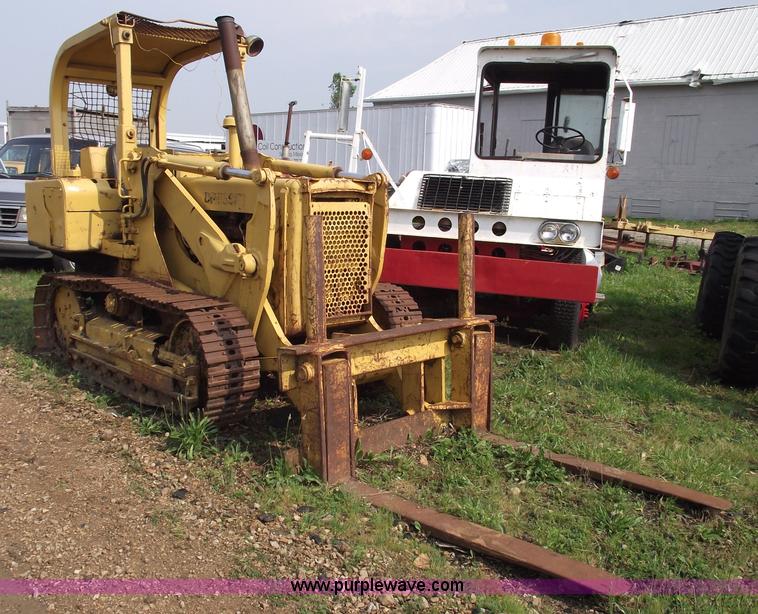 image for item 5431 Dresser 100C track loader with forks