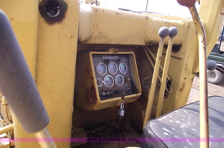 image for item 5431 Dresser 100C track loader with forks