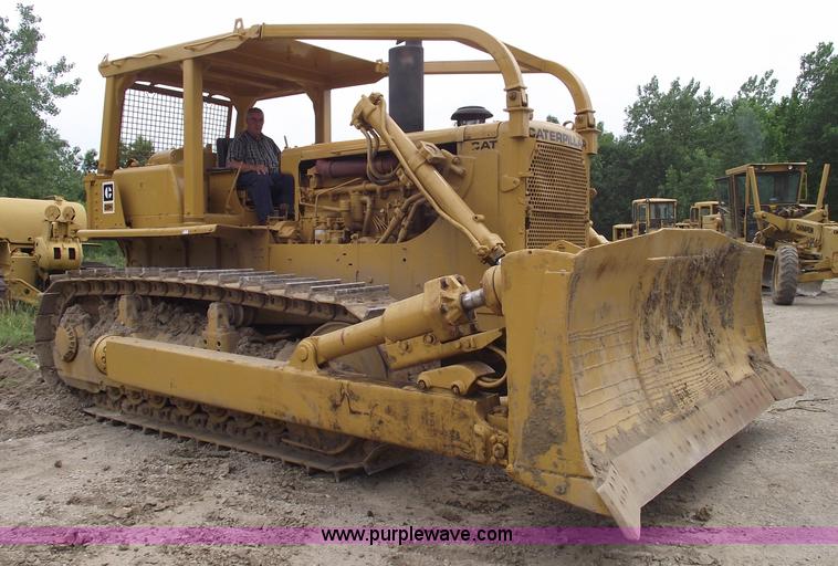 image for item 5441 1974 Caterpillar D8H dozer