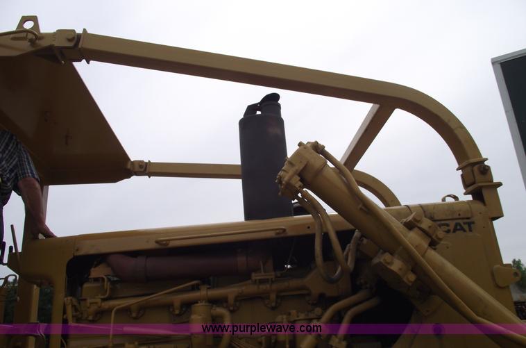 image for item 5441 1974 Caterpillar D8H dozer