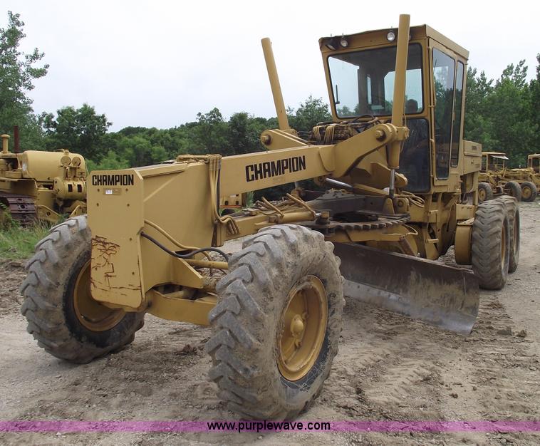 image for item 5442 1991 Champion 720A motor grader