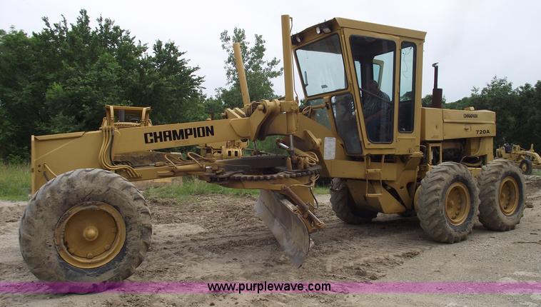 image for item 5442 1991 Champion 720A motor grader