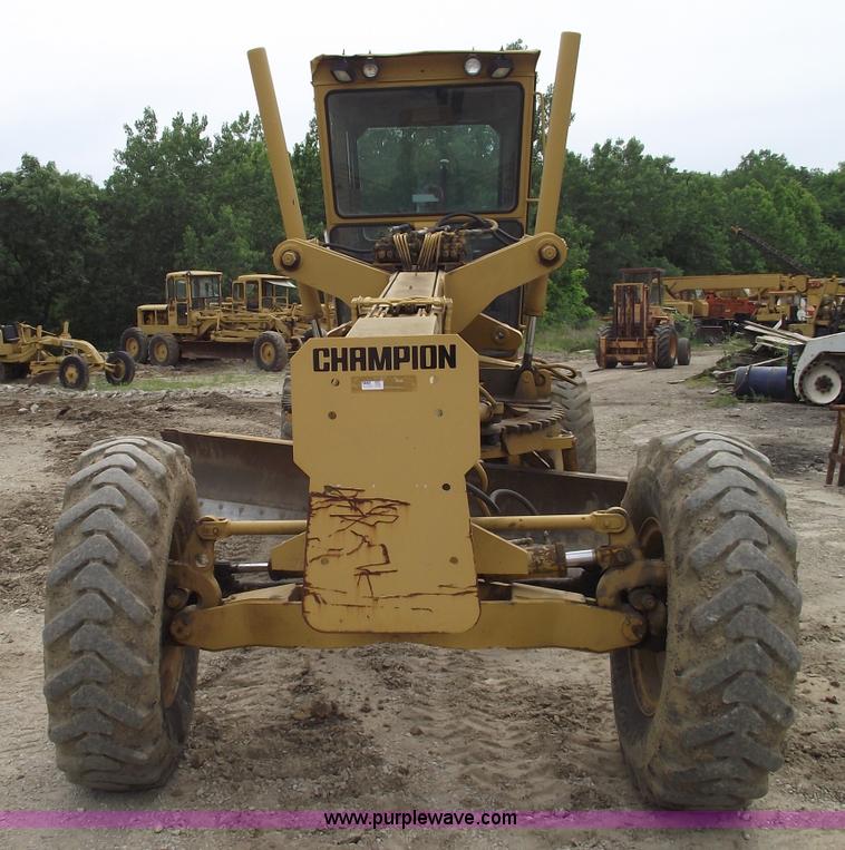 image for item 5442 1991 Champion 720A motor grader