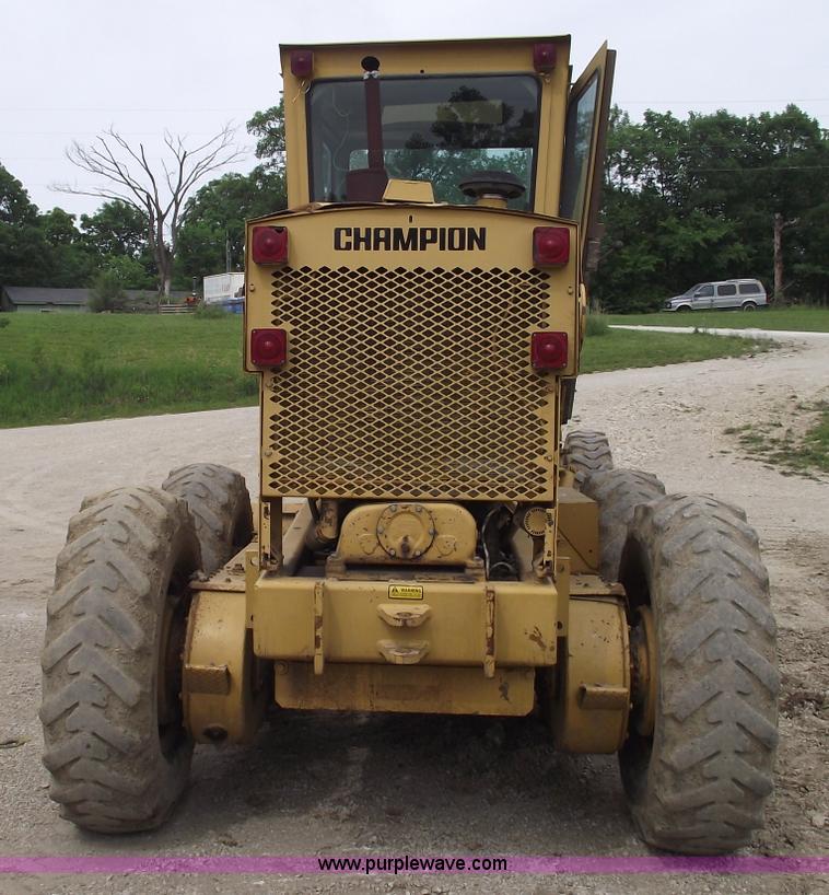 image for item 5442 1991 Champion 720A motor grader