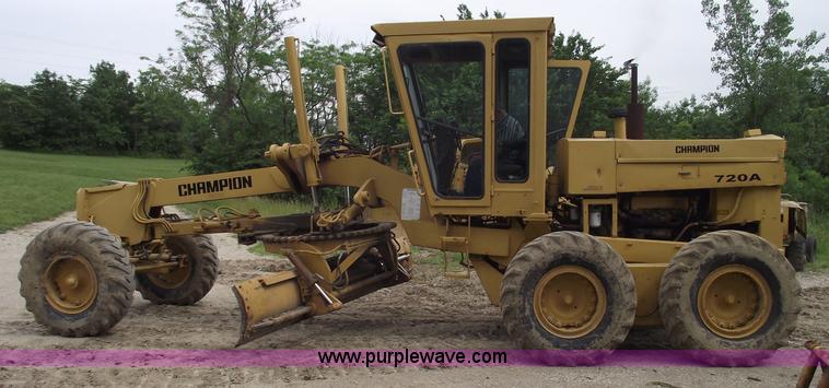 image for item 5442 1991 Champion 720A motor grader