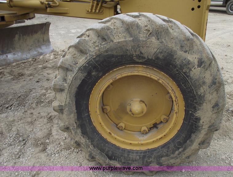 image for item 5442 1991 Champion 720A motor grader