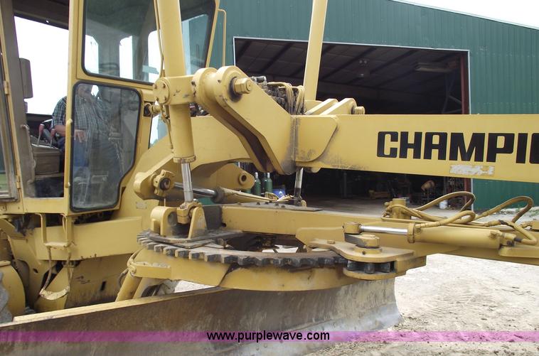 image for item 5442 1991 Champion 720A motor grader
