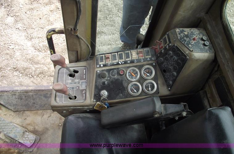 image for item 5442 1991 Champion 720A motor grader