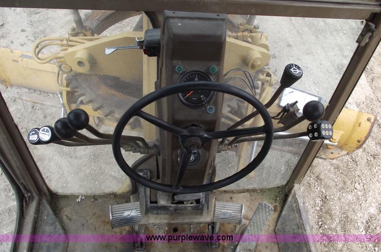 image for item 5442 1991 Champion 720A motor grader