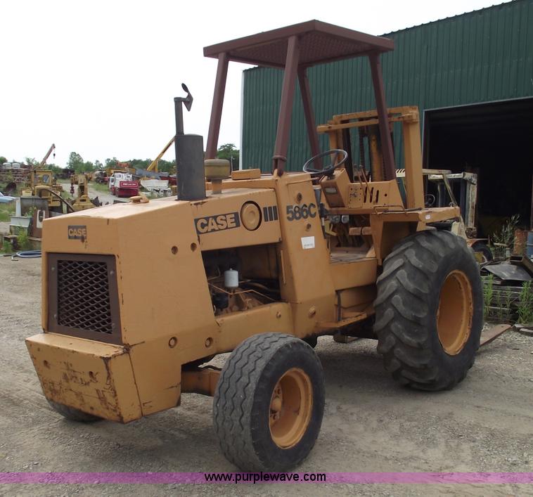 image for item 5443 Case 586C rough terrain forklift