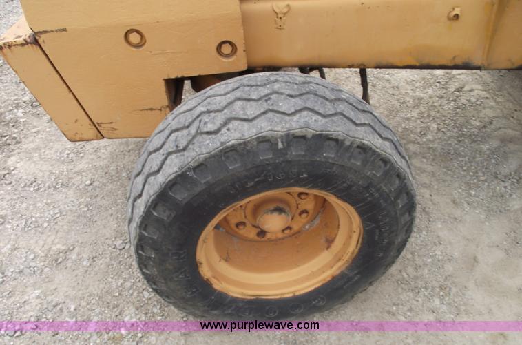 image for item 5443 Case 586C rough terrain forklift