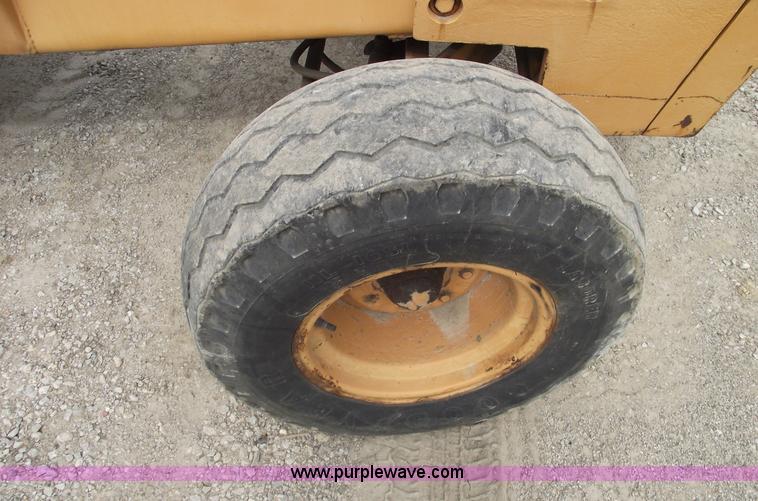 image for item 5443 Case 586C rough terrain forklift