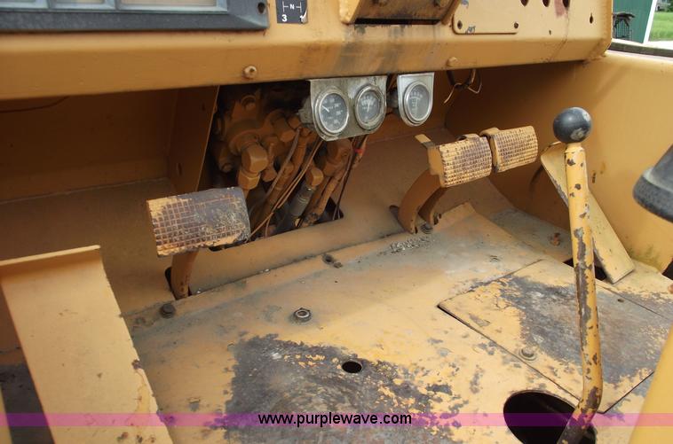 image for item 5443 Case 586C rough terrain forklift