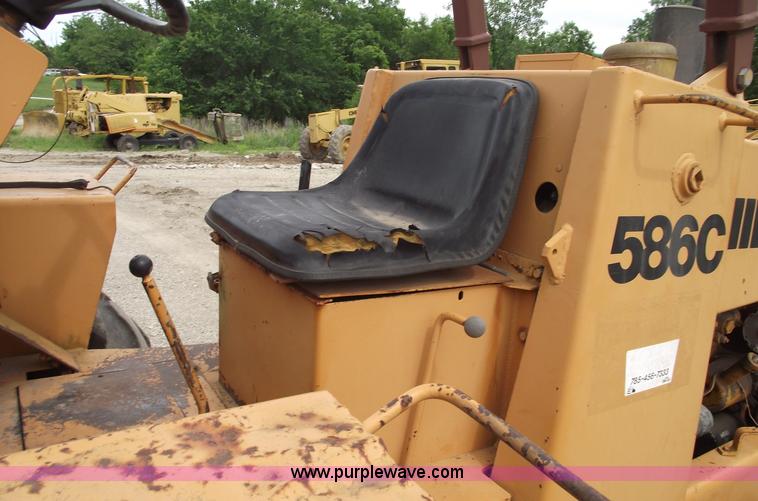 image for item 5443 Case 586C rough terrain forklift