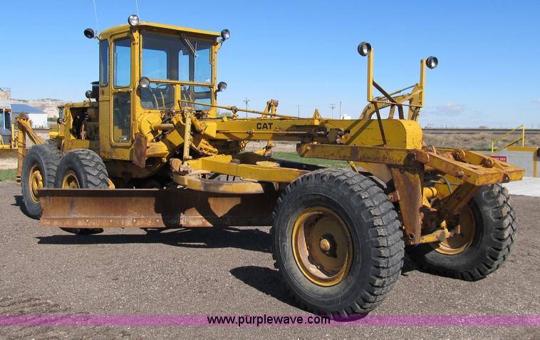 image for item 8981 Caterpillar 12E motor grader