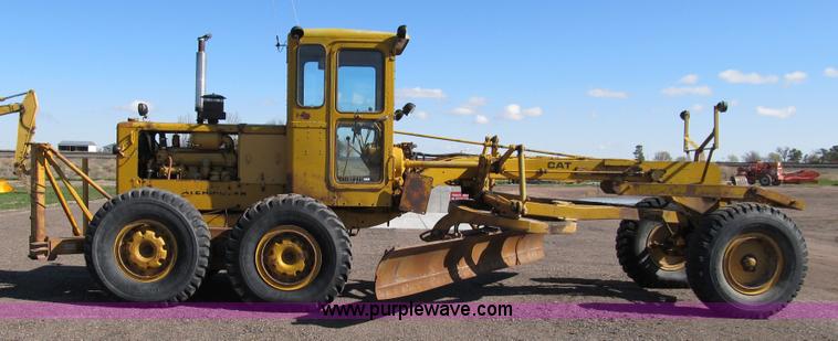 image for item 8981 Caterpillar 12E motor grader