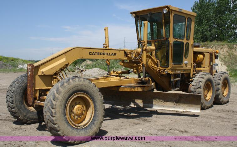 image for item A2005 1976 Caterpillar 140G articulating motor grader