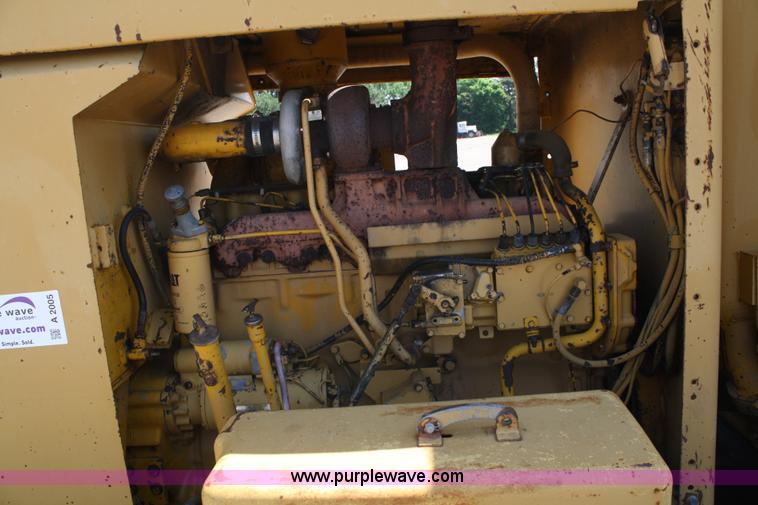 image for item A2005 1976 Caterpillar 140G articulating motor grader