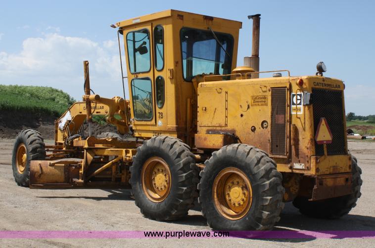 image for item A2006 1977 Caterpillar 140G articulating motor grader