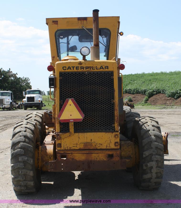image for item A2006 1977 Caterpillar 140G articulating motor grader
