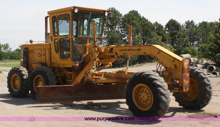 image for item A2006 1977 Caterpillar 140G articulating motor grader