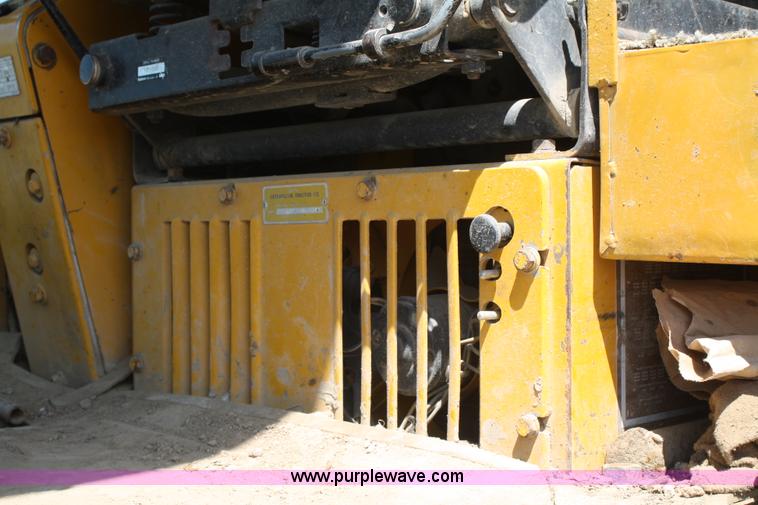 image for item A2006 1977 Caterpillar 140G articulating motor grader