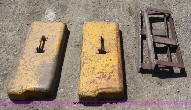 image for item A2006 1977 Caterpillar 140G articulating motor grader