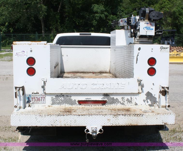 image for item A2059 1999 Ford F450 Super Duty utility pickup truck