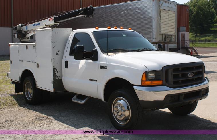 image for item A2059 1999 Ford F450 Super Duty utility pickup truck