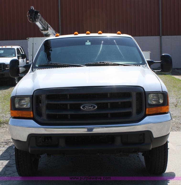 image for item A2059 1999 Ford F450 Super Duty utility pickup truck