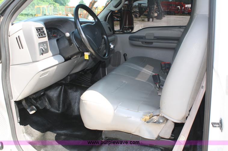 image for item A2059 1999 Ford F450 Super Duty utility pickup truck