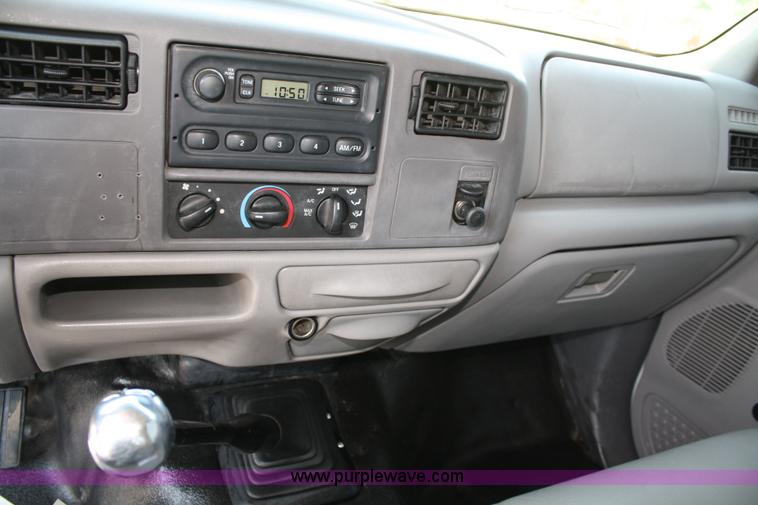 image for item A2059 1999 Ford F450 Super Duty utility pickup truck