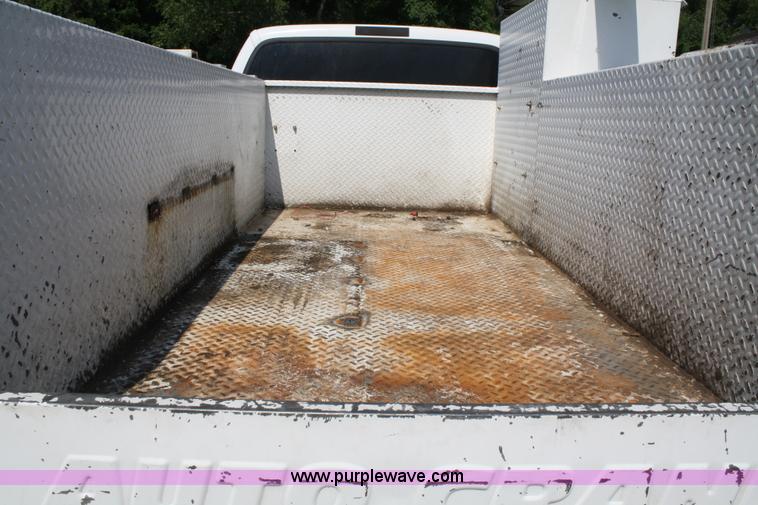 image for item A2059 1999 Ford F450 Super Duty utility pickup truck