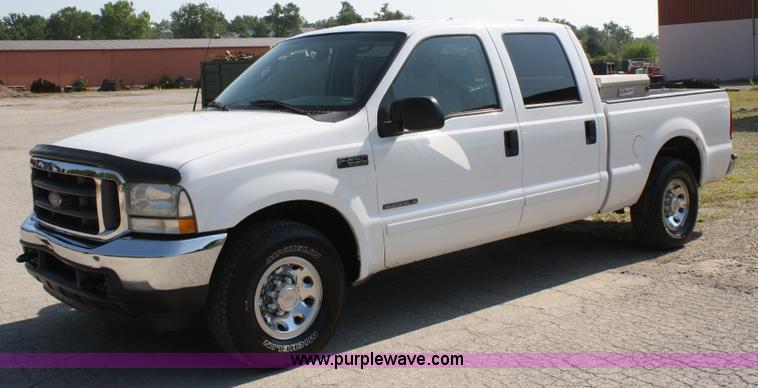 image for item A2060 2002 Ford F250 Super Duty crew cab pickup truck