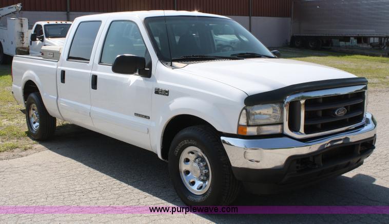 image for item A2060 2002 Ford F250 Super Duty crew cab pickup truck