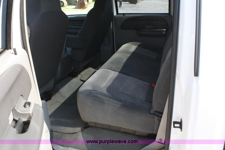 image for item A2060 2002 Ford F250 Super Duty crew cab pickup truck