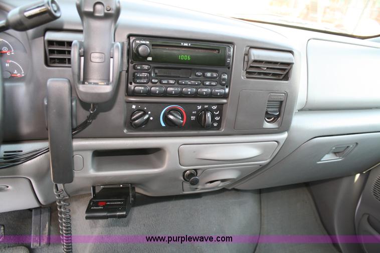 image for item A2060 2002 Ford F250 Super Duty crew cab pickup truck