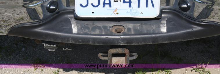 image for item A2060 2002 Ford F250 Super Duty crew cab pickup truck