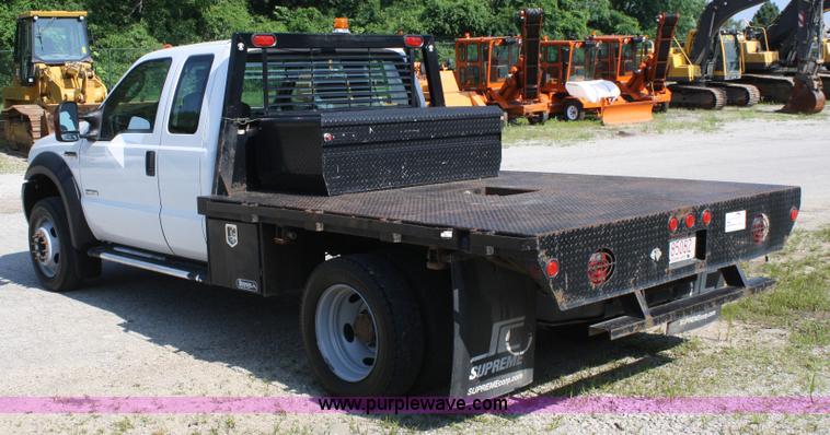 image for item A2061 2006 Ford F450 Super Duty extended cab pickup truck