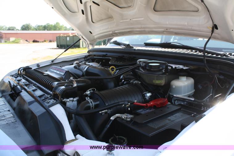 image for item A2061 2006 Ford F450 Super Duty extended cab pickup truck