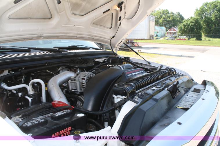 image for item A2061 2006 Ford F450 Super Duty extended cab pickup truck