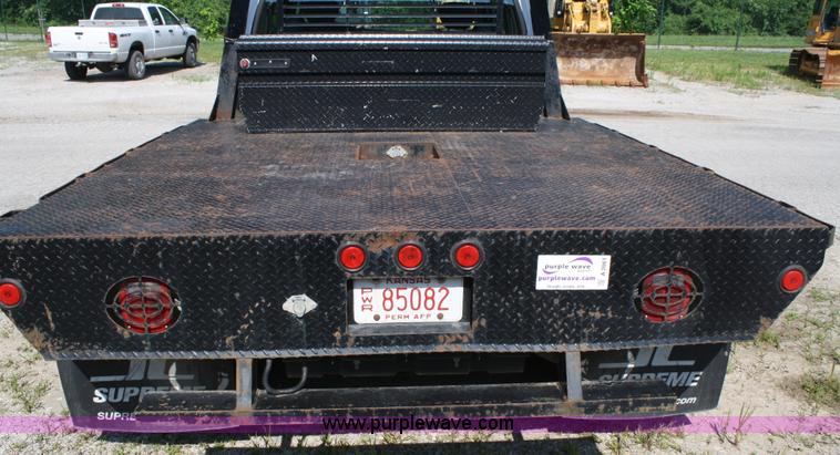 image for item A2061 2006 Ford F450 Super Duty extended cab pickup truck