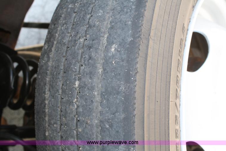 image for item A2061 2006 Ford F450 Super Duty extended cab pickup truck