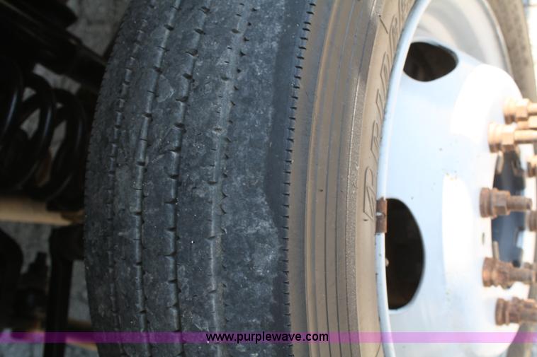 image for item A2061 2006 Ford F450 Super Duty extended cab pickup truck